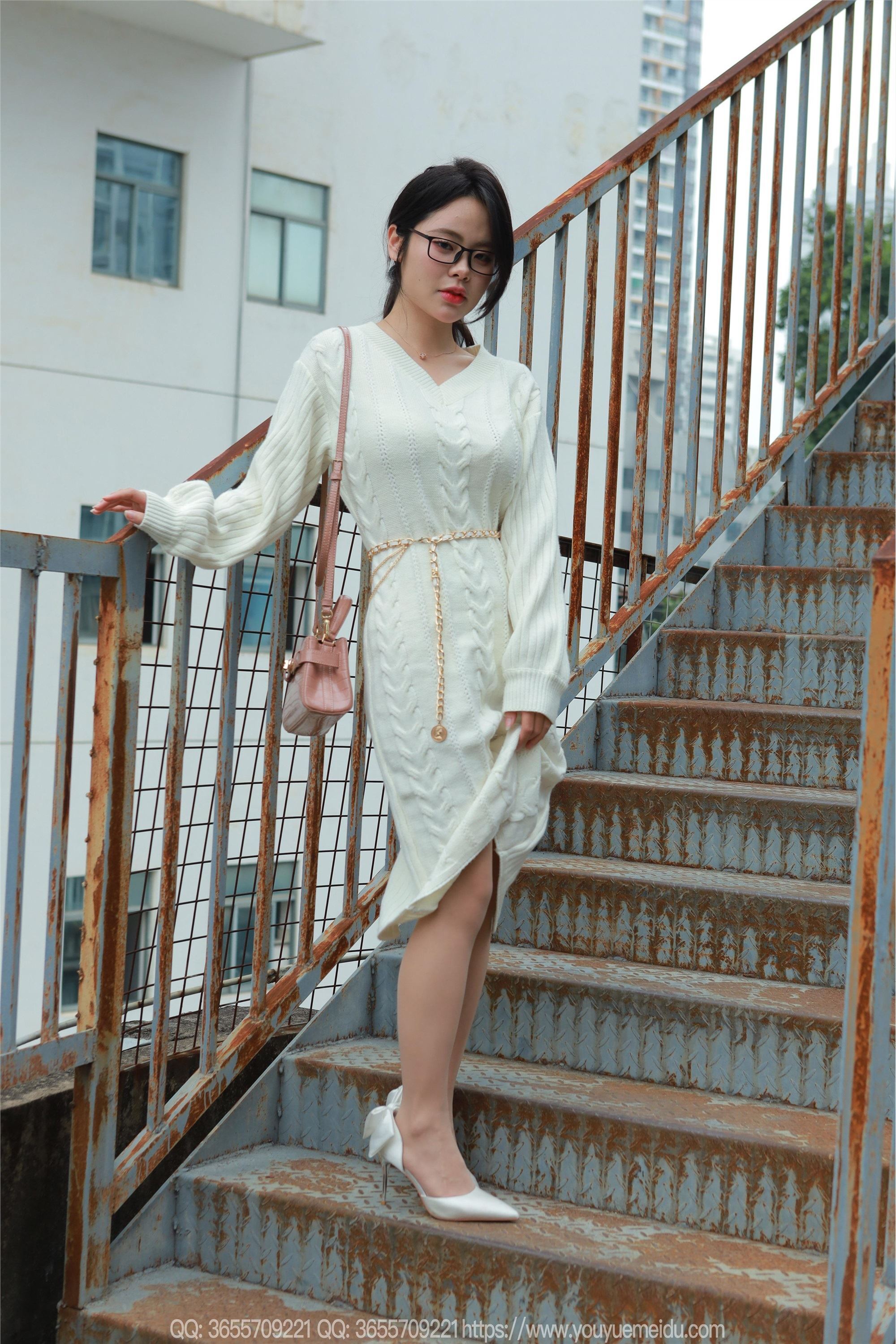 IESS异思趣向  2025.03.10 丝享家 1997 兔兔《高开衩包臀裙》